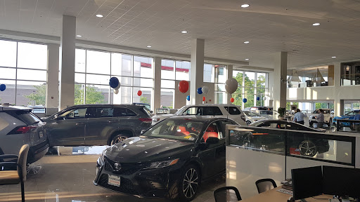 Car Dealer «Toyota of Braintree», reviews and photos, 210 Union St, Braintree, MA 02184, USA