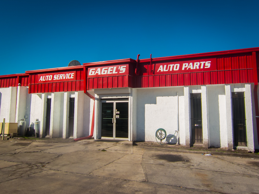 Auto body parts supplier In Riverview FL 