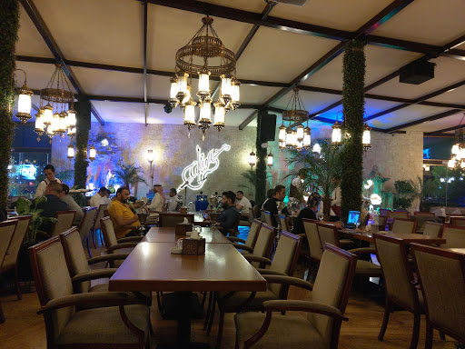 Romantic restaurants with music Dubai