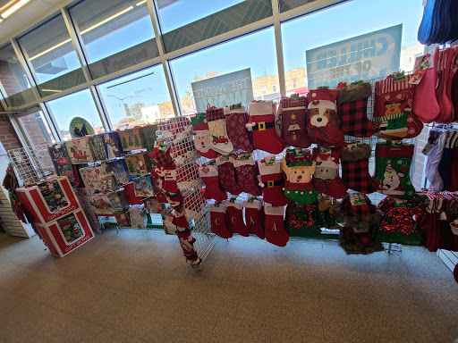 Dollar Store «Dollar Tree», reviews and photos, 132-23 14th Ave, College Point, NY 11356, USA