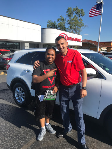 Kia Dealer «Willowbrook Kia», reviews and photos, 7335 S. Kingery Hw, Willowbrook, IL 60527, USA