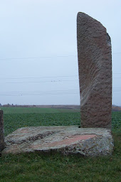 Photo n°9 de Site des Menhirs de l'Europe de Launstroff à Launstroff ()