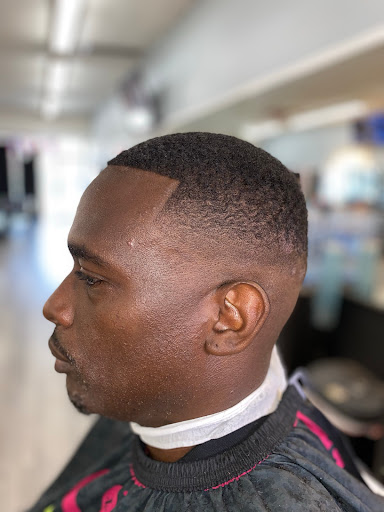 Barber Shop «Cali Cuts Barbershop», reviews and photos, 21820 Devonshire St, Chatsworth, CA 91311, USA