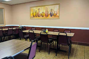 Fifth Wheel Family Diner image