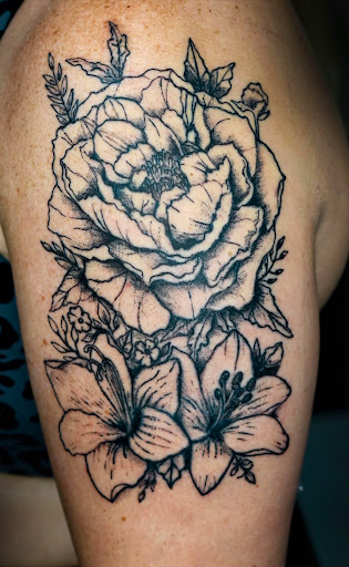 Explore phlebotomy tattoo ideas, creative tattoo ideas in Saint Petersburg, available at Phoebus Tattoos