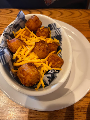 American Restaurant «Cracker Barrel Old Country Store», reviews and photos, 145 Prospect Hill Rd, East Windsor, CT 06088, USA