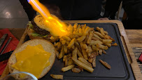 Hamburger du Restaurant méditerranéen Via Marine Le Bistrot à Calvi - n°9