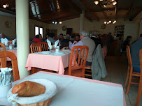 Atmosphère du Restaurant portugais Canto dans saudades à Champigny-sur-Marne - n°11