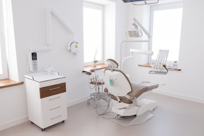 Dantų estetika - implantologijos, protezavimo ir burnos priežiūros centras