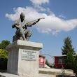 Dadaloğlu Anıtı