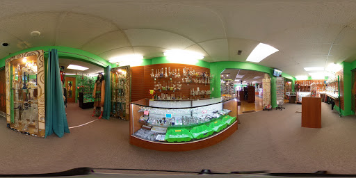 Tobacco Shop «The Smoking Gift Headquarters (Manitou Springs)», reviews and photos, 918 Manitou Ave, Manitou Springs, CO 80829, USA