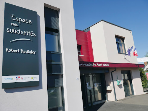 Centre social Espace des Solidarites Robert Badinter Montlouis-sur-Loire