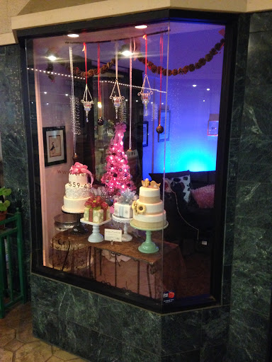 Wedding Bakery «Creme de la Cake», reviews and photos, 2025 W Bullard Ave, Fresno, CA 93711, USA