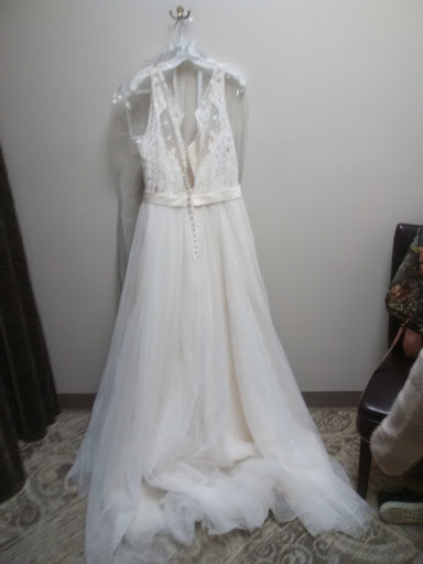 Bridal Shop «J & B Bridals & Formals», reviews and photos, 136 S Main St, Chambersburg, PA 17201, USA