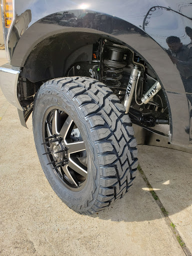 Truck Accessories Store «4 Wheel Parts - Houston Sweet Lake», reviews and photos, 13820 Westheimer Rd, Houston, TX 77077, USA