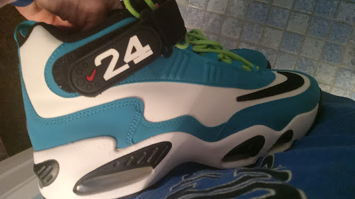 Shoe Store «Finish Line», reviews and photos, 4801 Outer Loop a256, Louisville, KY 40219, USA