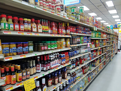 Supermarket «Quadro Supermarket», reviews and photos, 8401 N Armenia Ave, Tampa, FL 33604, USA