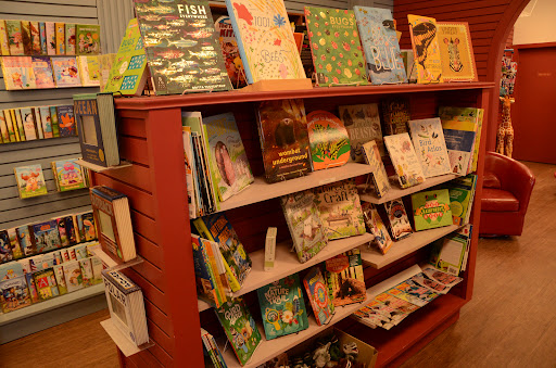 Book Store «Viewpoint Books», reviews and photos, 548 Washington St, Columbus, IN 47201, USA