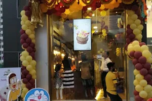 Ribbons and Balloons - The Cake Shop In Ambernath East image
