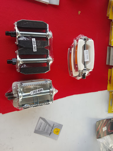 Bicycle Store «JUNKY RUSTY BIKES», reviews and photos, 6985 Lake Ave, Long Beach, CA 90805, USA