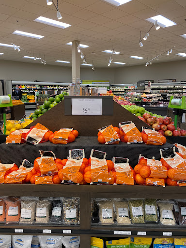 Grocery Store «Lunds & Byerlys Highland Park», reviews and photos, 2128 Ford Pkwy, St Paul, MN 55116, USA