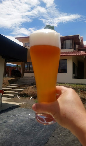 Opiniones de La Colonia Cervecería en San Miguel de Ibarra - Pub