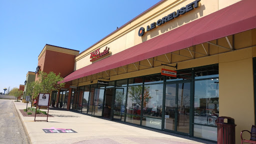 Shopping Mall «Johnson Creek Premium Outlets», reviews and photos, 575 Linmar Ln, Johnson Creek, WI 53038, USA