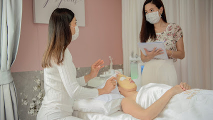 Aura Facial Therapy Spa สปานวดหน้า