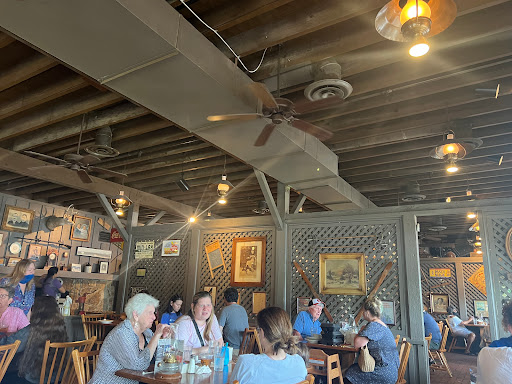 American Restaurant «Cracker Barrel Old Country Store», reviews and photos, 6941 Charlotte Pike, Nashville, TN 37209, USA