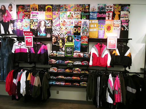 Clothing Store «rue21», reviews and photos, 3404 Fairlane Dr, Allen Park, MI 48101, USA