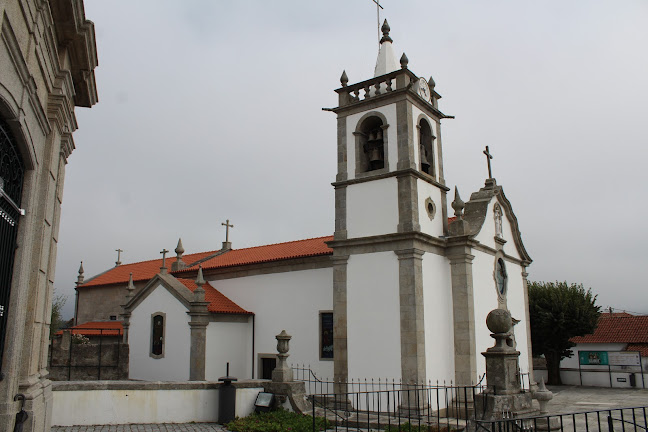 Igreja Matriz Da Paróquia De São Tiago De Vila Nova De Anha
