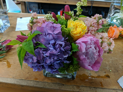 Florist «Mercer Island Florist», reviews and photos, 3006 78th Ave SE, Mercer Island, WA 98040, USA