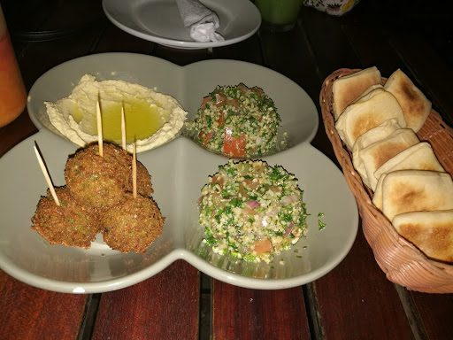 Greek restaurants in Santo Domingo