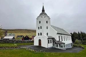Miðvágs kirkja image