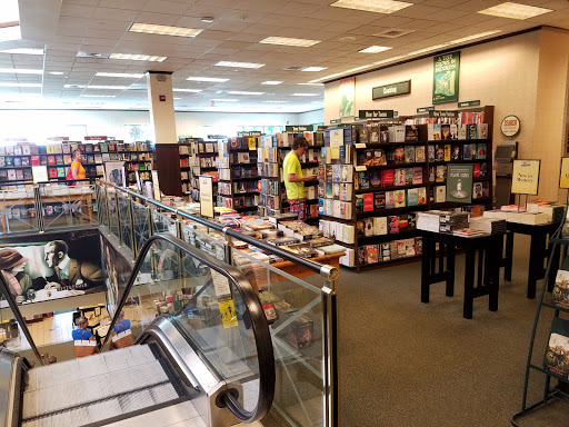 Book Store «Barnes & Noble», reviews and photos, 5377 Tamiami Trail N, Naples, FL 34108, USA