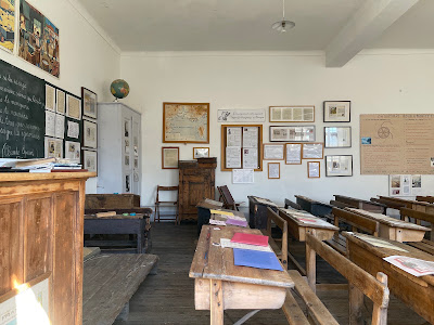 L'école d'autrefois à Brunissard. à Arvieux