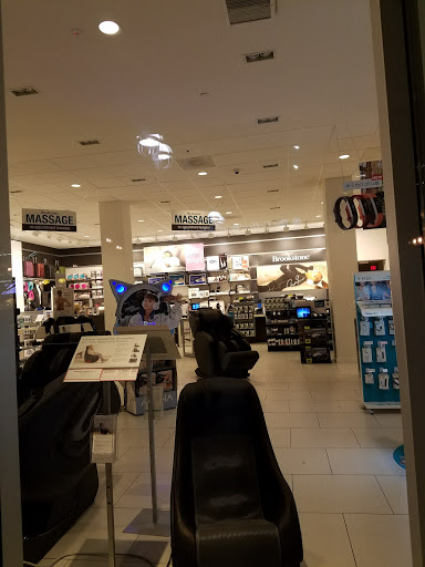 Gift Shop «Brookstone», reviews and photos, 1313 3rd Street Promenade, Santa Monica, CA 90401, USA