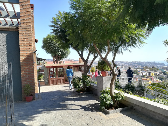 Colegio Pablo Neruda - Valparaíso
