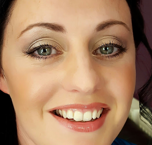 The Art of Make up By Francesca - Beauty salon