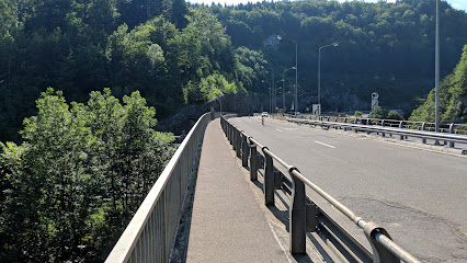 Wanderweg Autobahnbrücke Taubenlochschlucht
