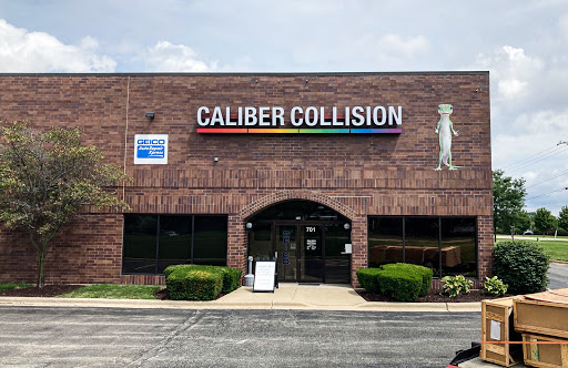 Auto Body Shop «ABRA Auto Body & Glass», reviews and photos, 701 Frontenac Rd, Naperville, IL 60563, USA