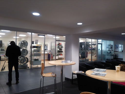 BMW Dealer «BMW of Devon», reviews and photos, 20 W Lancaster Ave, Devon, PA 19333, USA