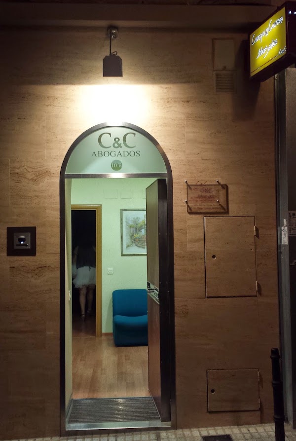 CRESPO CORREA ABOGADOS
