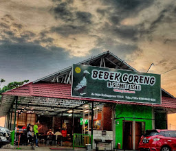 Bebek Goreng H. Slamet Banyumanik photo