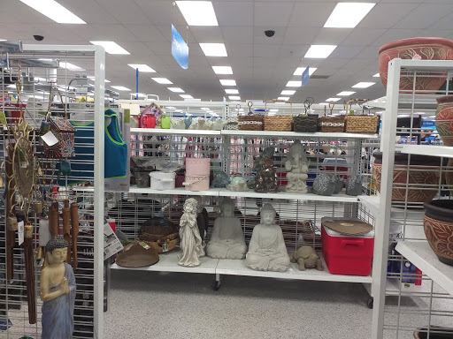 Clothing Store «Ross Dress for Less», reviews and photos, 2150 Southgate Rd, Colorado Springs, CO 80906, USA