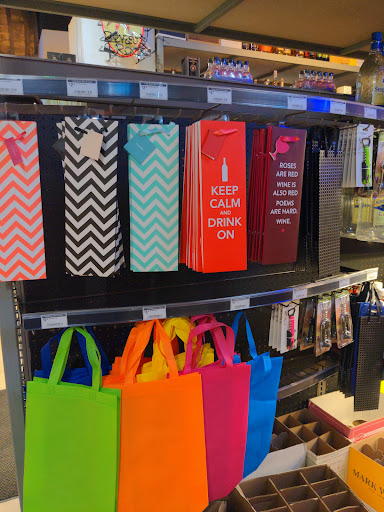 Liquor Store «Lynbrook Wine & Liquor», reviews and photos, 325 Sunrise Hwy, Lynbrook, NY 11563, USA