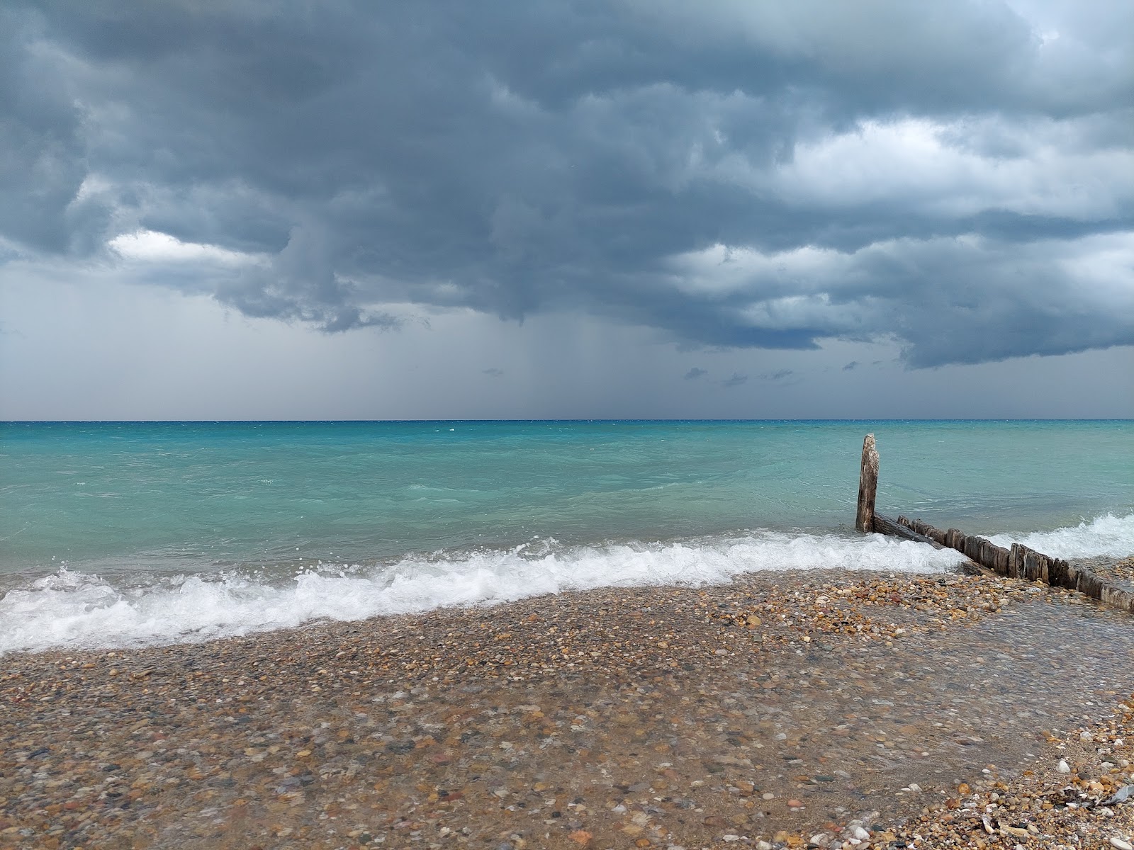 Fotografie cu Murphy Road Beach amplasat într-o zonă naturală