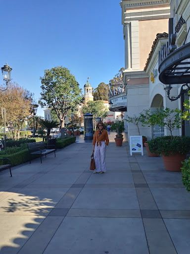 Shopping Mall «The Commons at Calabasas», reviews and photos, 4799 Commons Way, Calabasas, CA 91302, USA