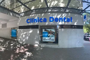 Clínica Dental Sanitas Milenium General Perón image