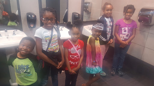 Movie Theater «Cinema Cafe», reviews and photos, 1401 Greenbrier Pkwy, Chesapeake, VA 23320, USA